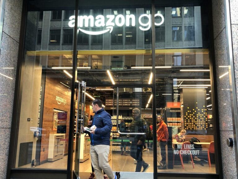 Amazon Go, le supermarché 4.0 sans caissiers ni caisses ouvert en 2018 à Seattle